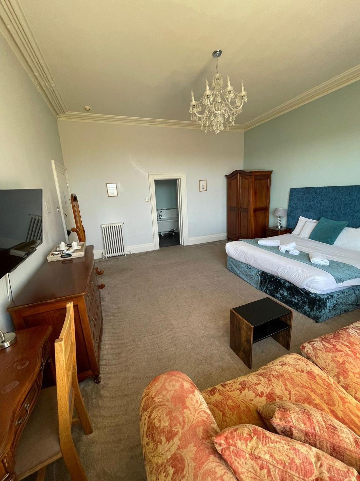 Hotel Crofton House